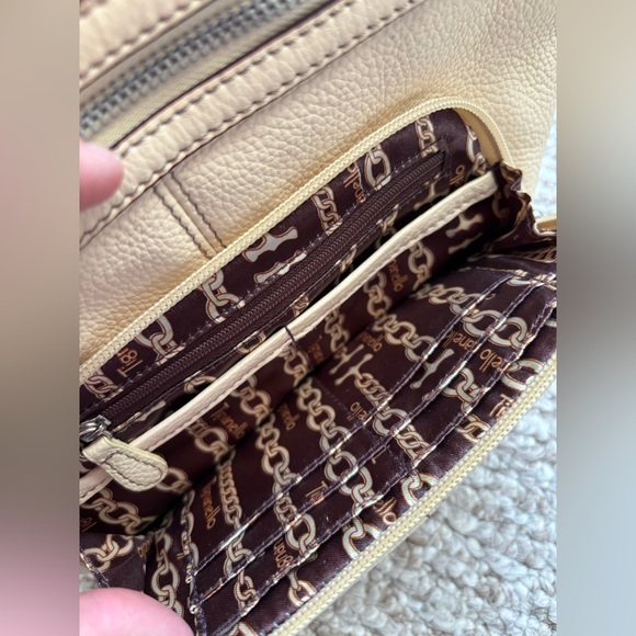 Tignanello Cream Leather Shoulder Bag - Picture 10 of 16